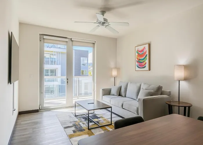 New Weho Luxury Apartment
